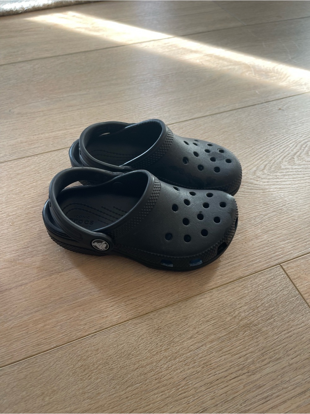 Black crocs